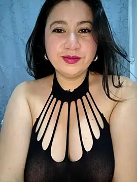 Snapshot of Sexy_Tifany chatting on 10-24-25, 04:20 Sexy Tifany online show from 10-24-25, 04:20