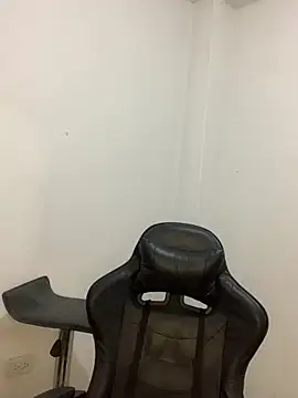 Snapshot of tinalove7 chatting on 03-06-25, 02:19 tinalove7 online show from 03-06-25, 02:19