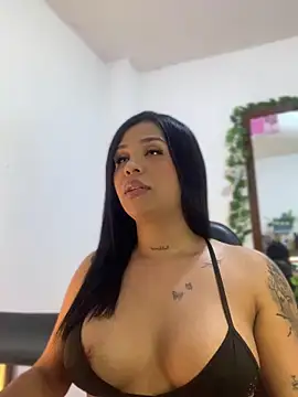 Snapshot of tinalove7 chatting on 10-22-25, 10:42 tinalove7 online show from 10-22-25, 10:42