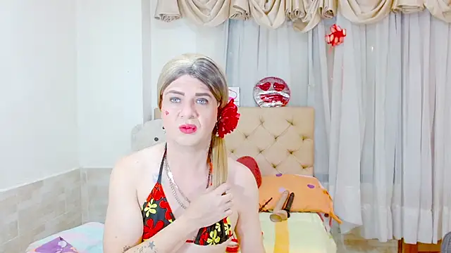 Snapshot of Dolldirtyxxx chatting on 05-15-26, 08:27 Dolldirtyxxx online show from 05-15-26, 08:27