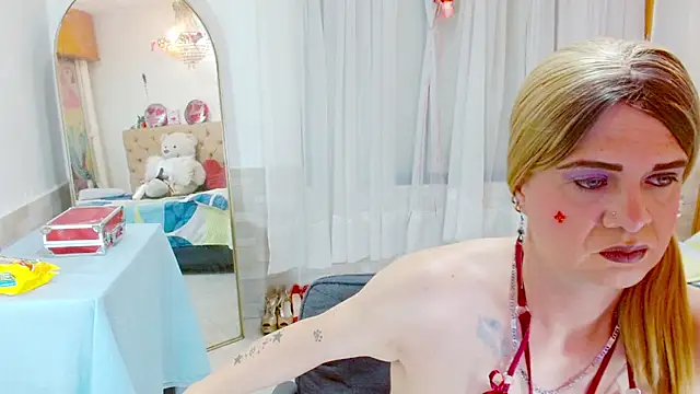 Snapshot of Dolldirtyxxx chatting on 06-04-26, 05:13 Dolldirtyxxx online show from 06-04-26, 05:13