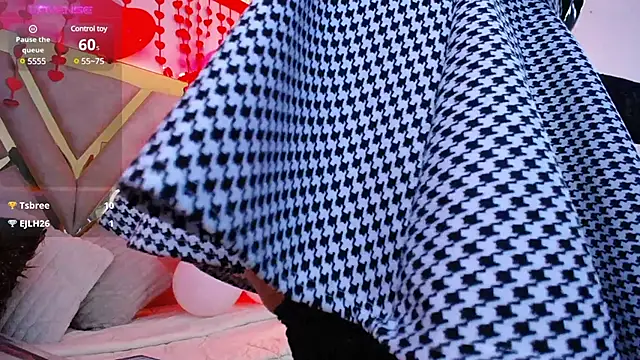 Snapshot of Cintiia_Holmes chatting on 02-13-25, 02:52 Cintiia Holmes online show from 02-13-25, 02:52