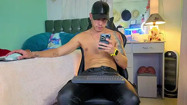 Chrissken online show from 10-18-25, 12:57