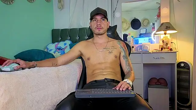 Chrissken online show from 10-23-25, 01:16