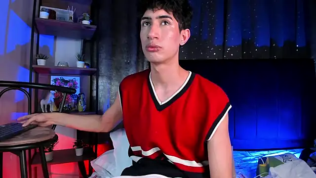 NovaaWheler online show from 10-25-25, 09:20