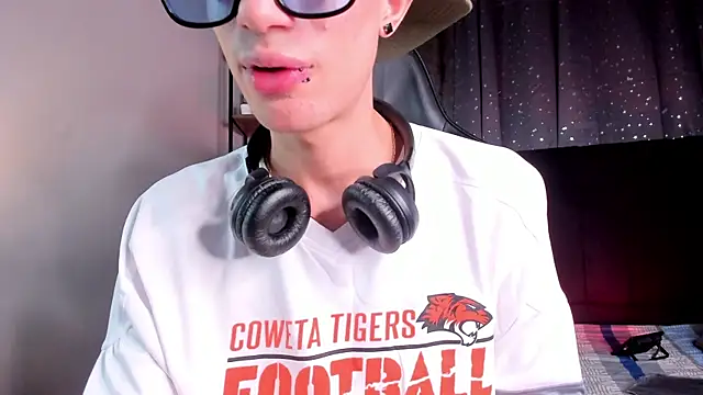 NovaaWheler online show from 12-03-25, 06:17