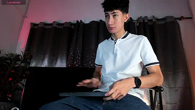 NovaaWheler online show from 03-06-26, 12:01