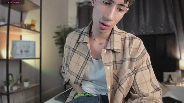 NovaaWheler online show from 04-26-26, 04:26