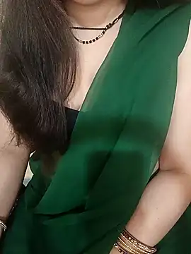 Snapshot of sufiya-ji chatting on 02-07-25, 06:02 sufiya-ji online show from 02-07-25, 06:02