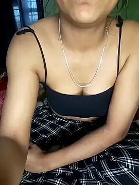 Snapshot of sufiya-ji chatting on 02-21-25, 04:07 sufiya-ji online show from 02-21-25, 04:07