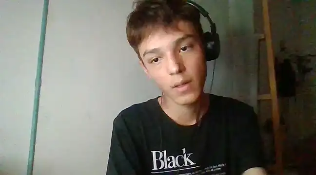 Snapshot of ChavoOT chatting on 02-04-25, 08:46 ChavoOT online show from 02-04-25, 08:46