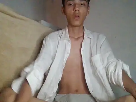 Snapshot of ChavoOT chatting on 02-15-25, 06:55 ChavoOT online show from 02-15-25, 06:55