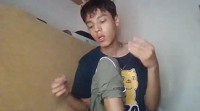 Snapshot of ChavoOT chatting on 02-24-25, 01:24 ChavoOT online show from 02-24-25, 01:24