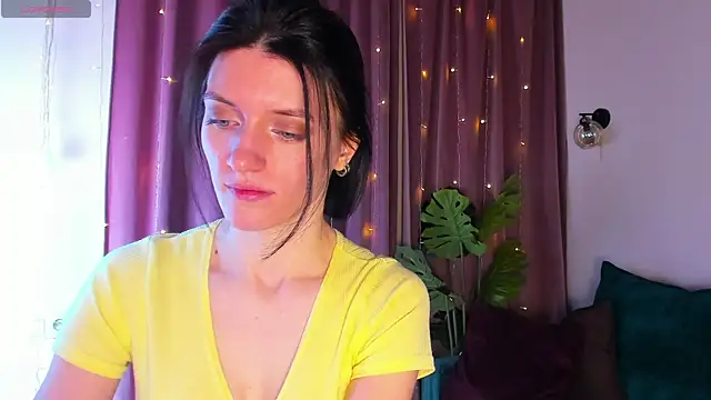 roxy riot  online show from 02-06-25, 06:40