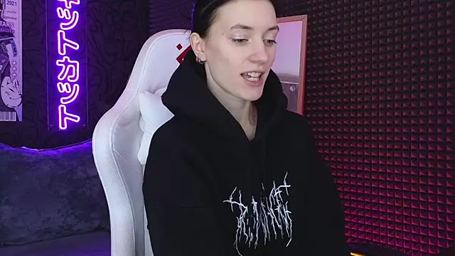 roxy riot  online show from 03-03-25, 01:31