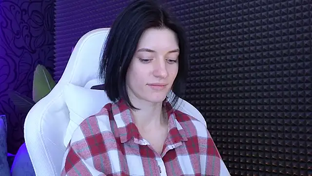 roxy riot  online show from 03-15-25, 07:20