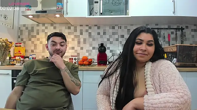 Snapshot of latinacouple chatting on 02-11-25, 07:23 latinacouple online show from 02-11-25, 07:23