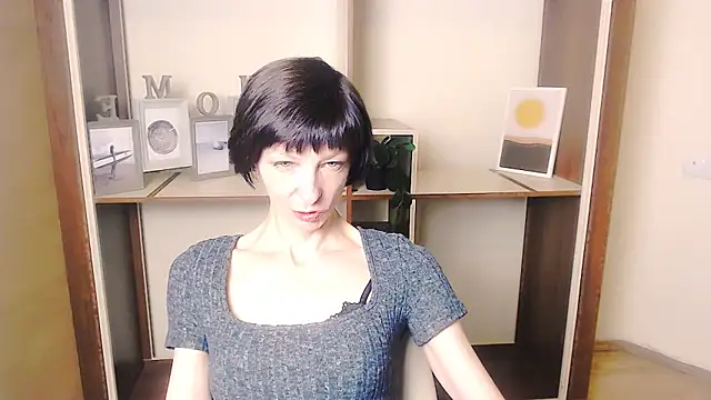  AngeliaFlow  online show from 09-09-25, 06:35