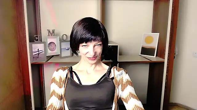  AngeliaFlow  online show from 09-30-25, 06:51