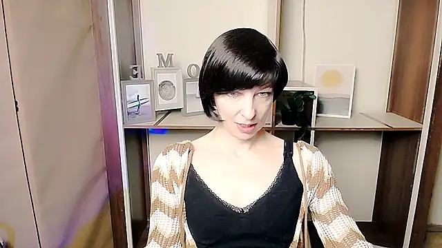  AngeliaFlow  online show from 02-05-26, 09:14