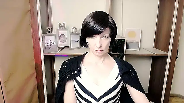  AngeliaFlow  online show from 02-12-26, 09:04