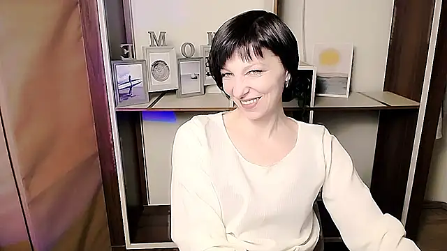  AngeliaFlow  online show from 02-18-26, 07:59