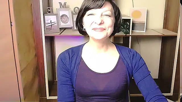  AngeliaFlow  online show from 04-28-26, 08:08