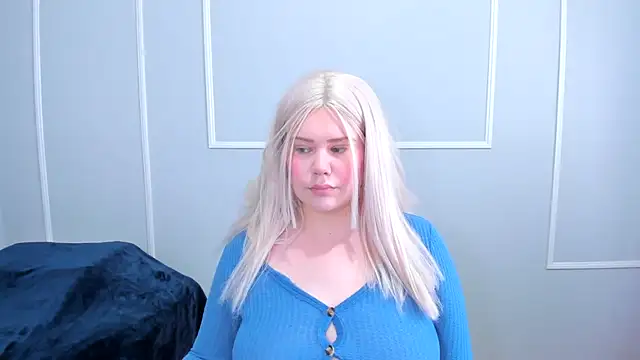  leana  online show from 12-21-25, 06:37