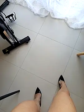 bambolina sexy1985 online show from 04-27-26, 09:29