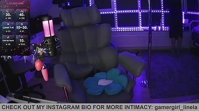 Snapshot of Gamergirl-Linela chatting on 04-28-26, 10:04 Gamergirl-Linela online show from 04-28-26, 10:04