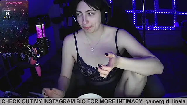 Snapshot of Gamergirl-Linela chatting on 05-21-26, 10:17 Gamergirl-Linela online show from 05-21-26, 10:17