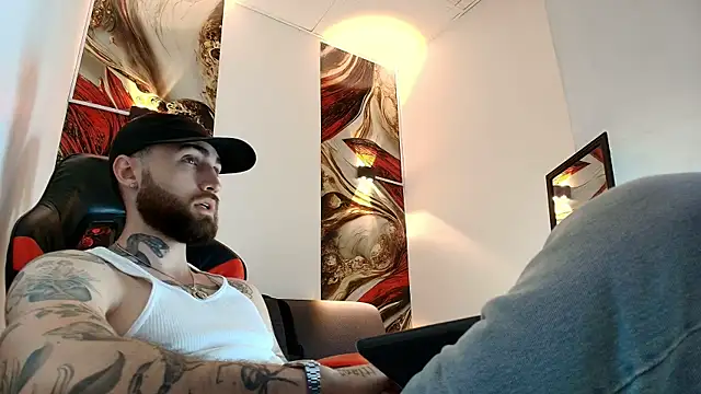 Luke davis01 online show from 04-28-26, 01:05