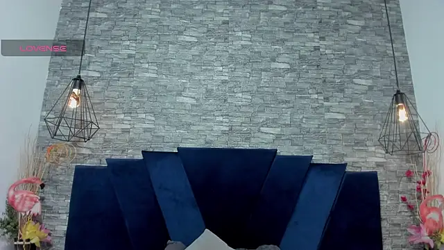 Sophia Brunett online show from 10-11-25, 12:04