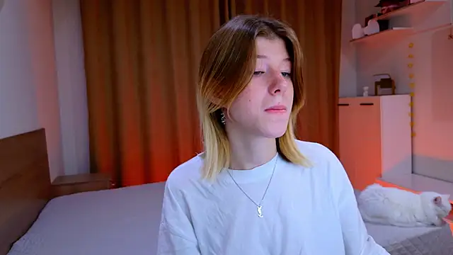 Bella amory online show from 11-02-25, 03:03