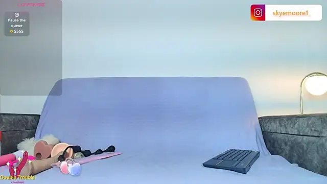 Skye Moore online show from 09-18-25, 12:51