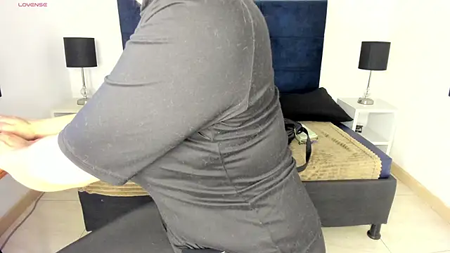  michonne  online show from 03-16-25, 08:11