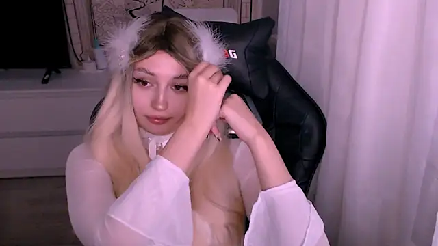 beauty blonde online show from 11-10-25, 02:10