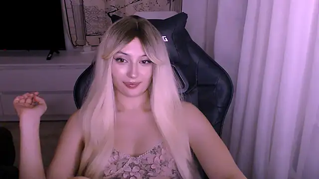 beauty blonde online show from 12-15-25, 04:00