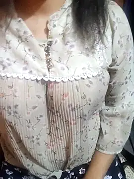 Your cutiepie  online show from 02-21-25, 10:07