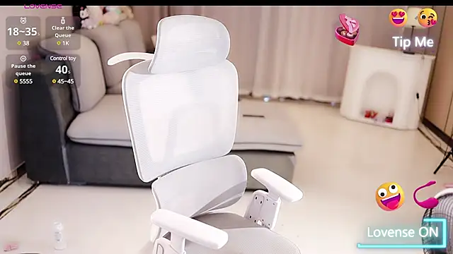 Moonccoi online show from 03-14-25, 08:53