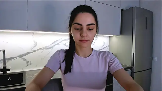 Snapshot of EmiliaZen chatting on 03-04-25, 01:17 EmiliaZen online show from 03-04-25, 01:17