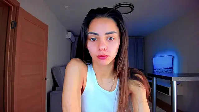 Snapshot of EmiliaZen chatting on 10-18-25, 05:57 EmiliaZen online show from 10-18-25, 05:57