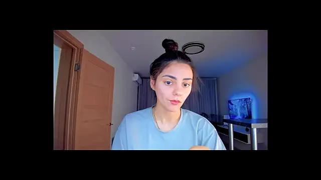 EmiliaZen online show from 11-22-25, 02:49