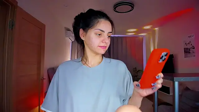 EmiliaZen online show from 03-15-26, 03:18