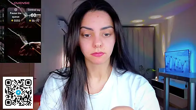 EmiliaZen online show from 04-05-26, 04:59