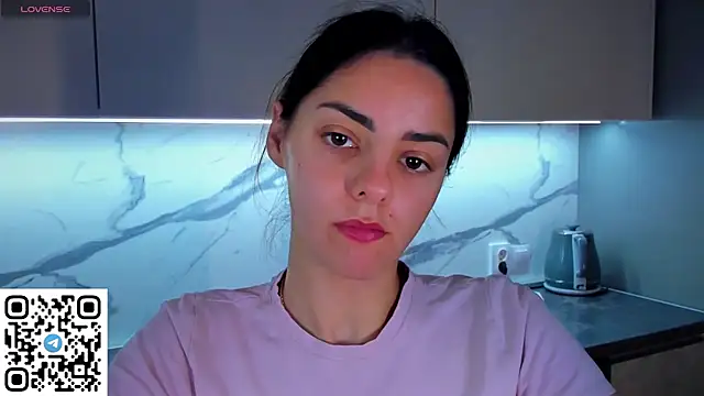 EmiliaZen online show from 07-04-26, 06:58