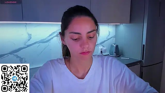 EmiliaZen online show from 07-16-26, 10:54
