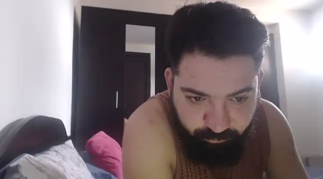 Snapshot of Armand66_ chatting on 02-06-25, 08:50 Armand66  online show from 02-06-25, 08:50