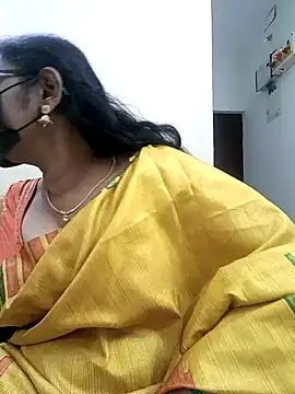 niiveditha online show from 02-08-25, 07:05