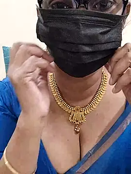 niiveditha online show from 02-18-25, 04:48